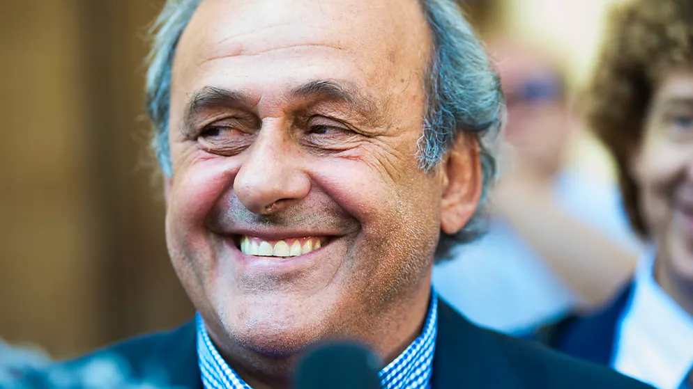 Kann wieder lachen: Nach seinem Freispruch vor dem Bundesstrafgericht will sich Michael Platini erst mal eine Auszeit gönnen und nicht ins Fussball-Business zurückkehren