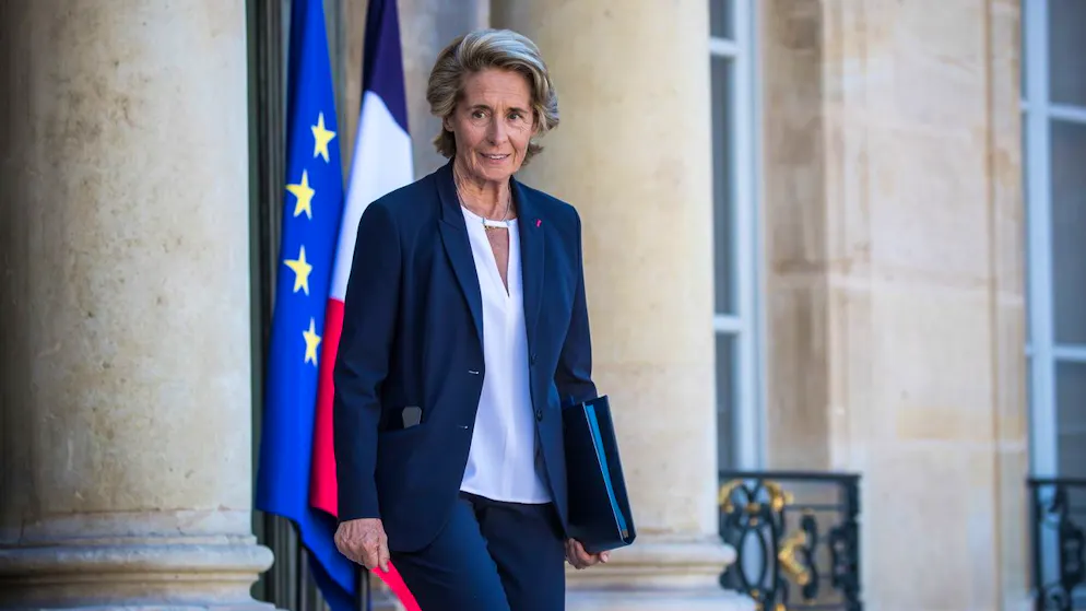 Über 100 Prominente fordern den Rücktritt von Caroline Cayeux.