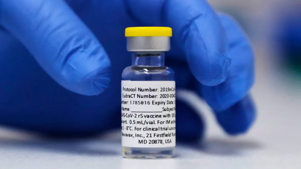 Neu auch im Kanton Zürich erhältlich: Der Protein-Impfstoff Novavax. Ab Dienstag können Impfwillige einen Termin buchen. (Archivbild)