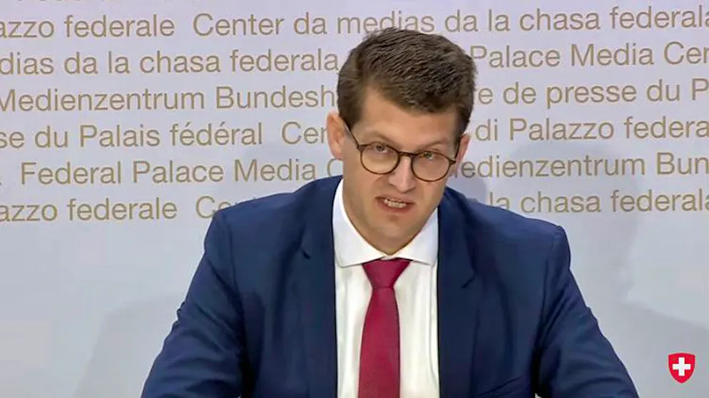 Bastian Schwark, Leiter Fachbereich Energie, Wirtschaftliche Landesversorgung WL, spricht auf der Medienkonferenz.