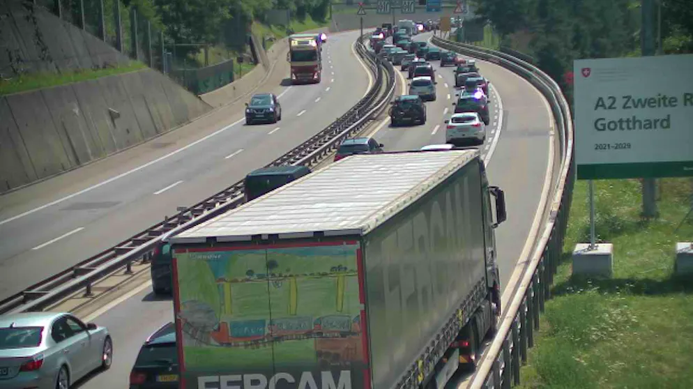 Stau vor dem Gotthard am Freitagnachmittag. 
