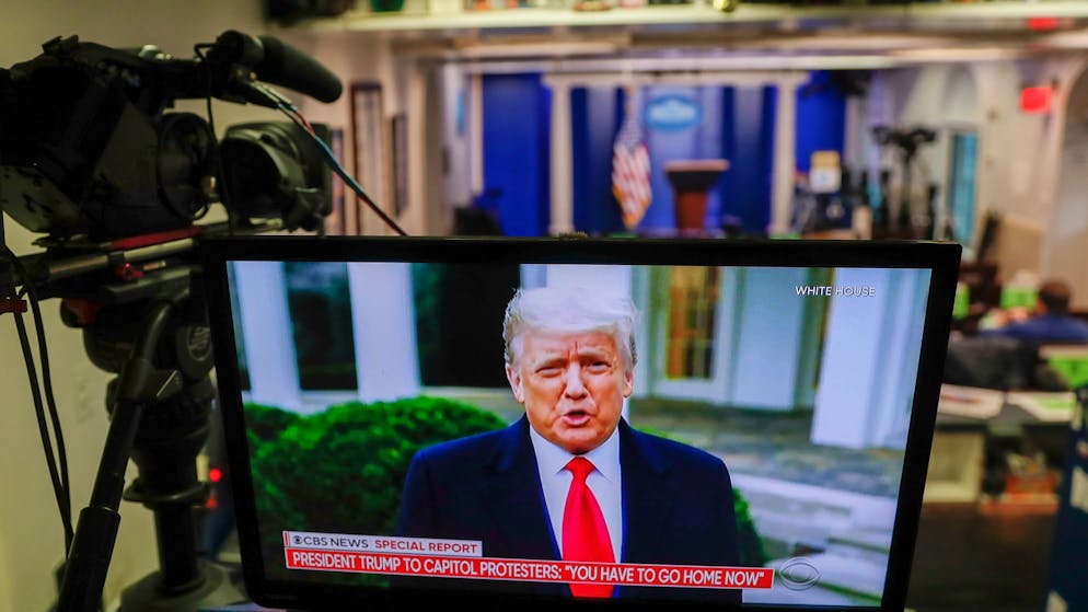 Erst nach 187 Minuten fordert Donald Trump den Mob beim Kapitol auf, nach Hause zu gehen.