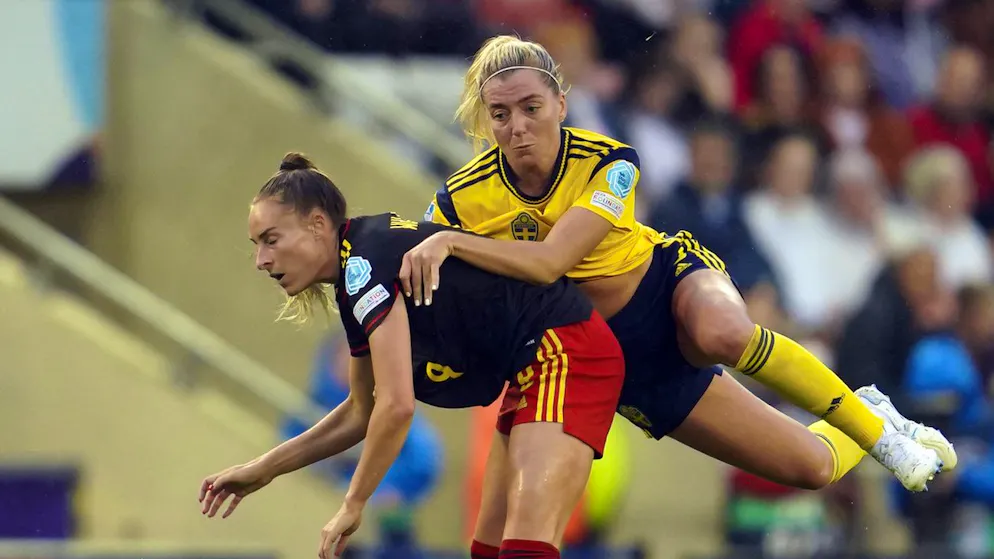 Linda Sembrant  (r.) wurde zur Woman of the Match.
