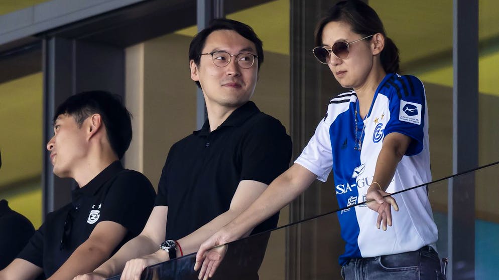 Erstmals überhaupt im Letzigrund: GC-Besitzerin Jenny Wang (rechts).