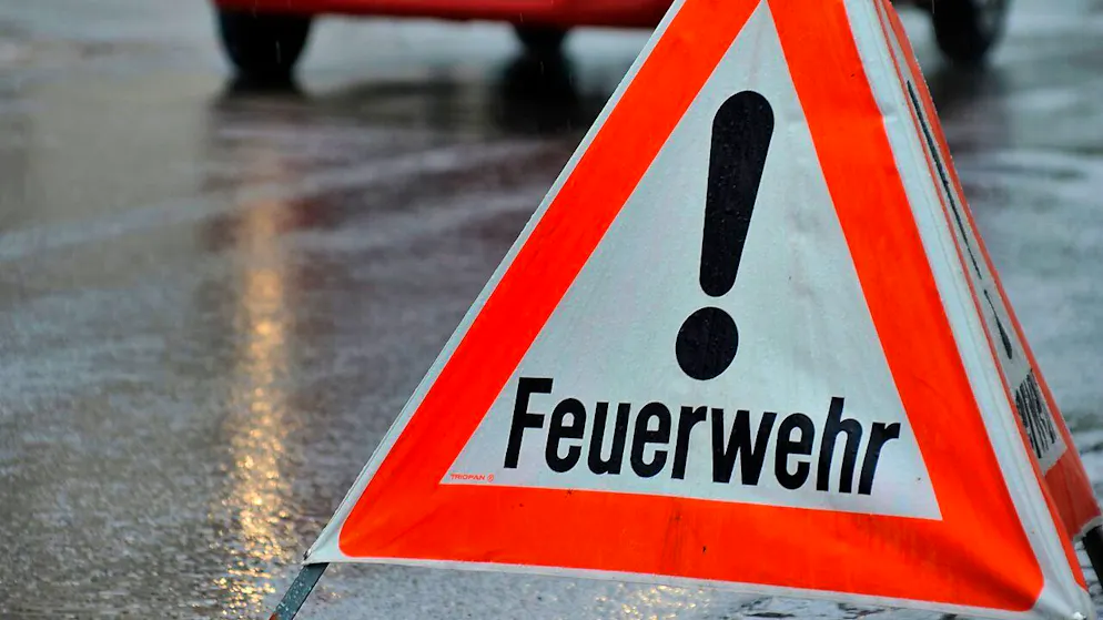 In einem Abfallentsorgungshof in Tavannes ist am Dienstagabend ein Feuer ausgebrochen. (Symbolbild)