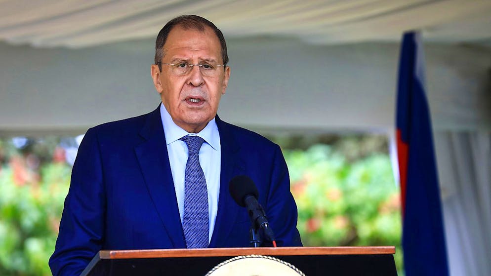Der russische Außenminister Lawrow ist bereit, mit seinem amerikaischen Amtskollegen Blinken zu sprechen. Foto: Hajarah Nalwadda/AP/dpa