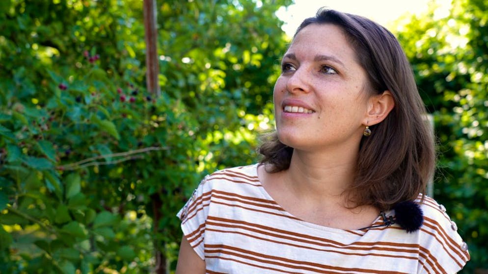 Schulterblick II, mit Mattea Meyer. Sie will allen einen Stein in den Garten werfen