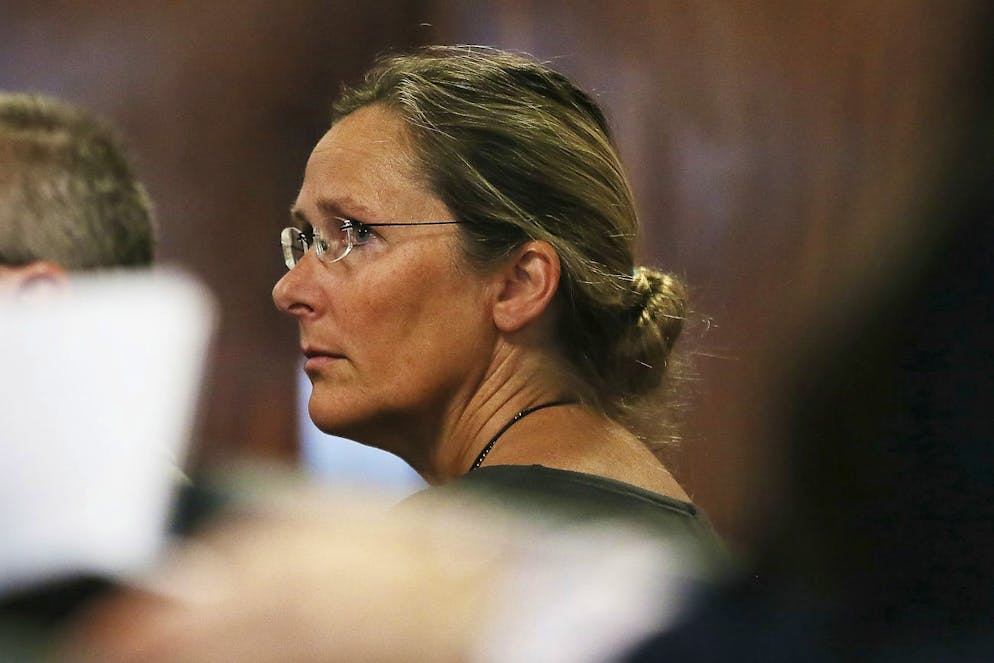 Scarlett Lewis, Mutter von einem der getöteten Kinder, sagt am Dienstag vor Gericht aus.