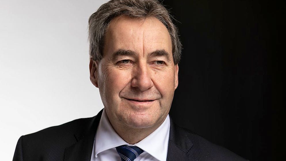 Diese Politiker müssen ihr Pult räumen. Mitte-Nationalrat Heinz Siegenthaler wurde ebenfalls abgewählt.