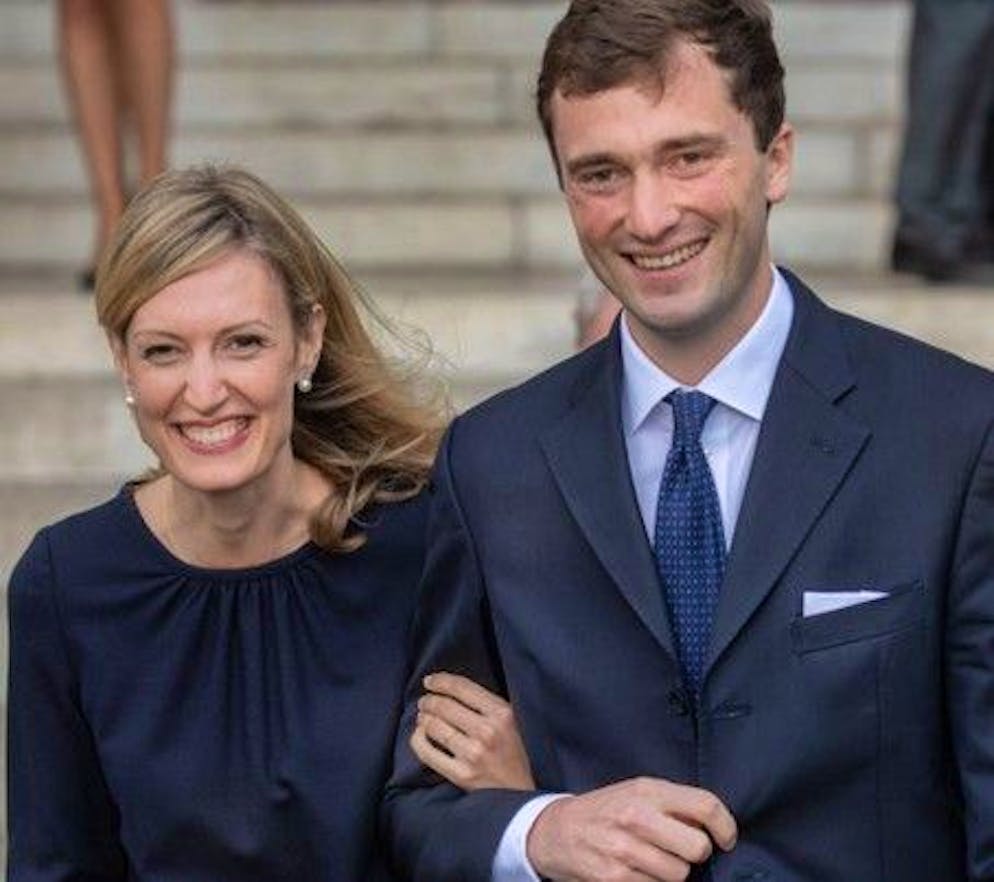 Oggi il 36enne principe Amedeo vive a Basilea con la moglie e i figli e lavora per una banca privata.