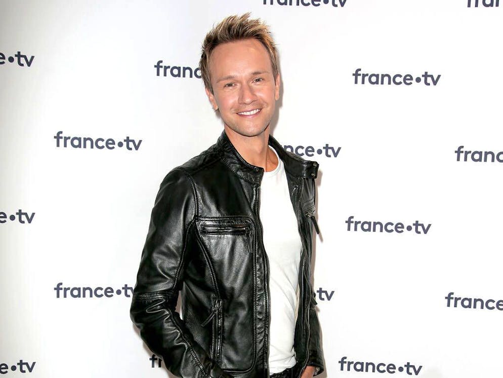 L’animateur de Fort Boyard et de Slam lutte au quotidien pour surmonter la détresse causée par la mort de son papa.