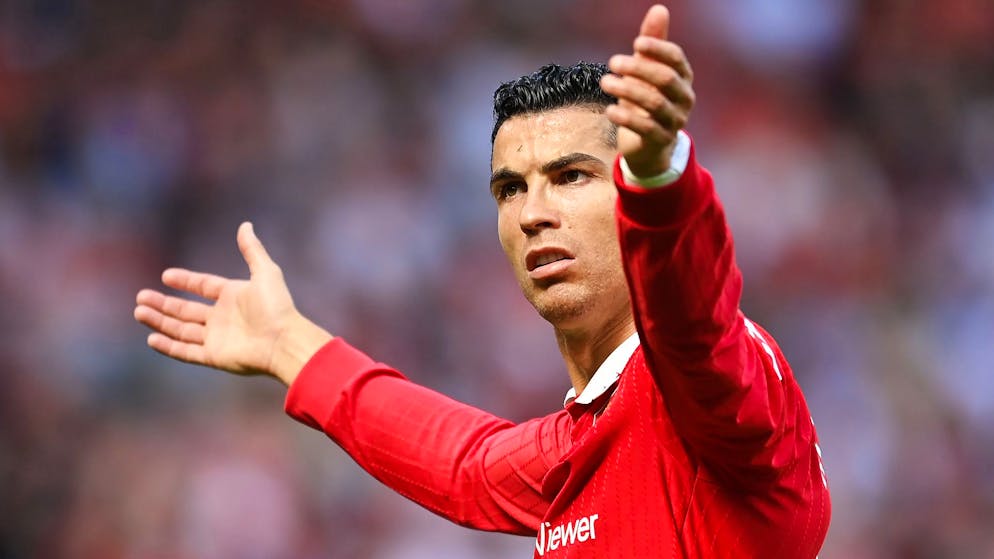 Cristiano Ronaldo holt zum Rundumschlag aus.