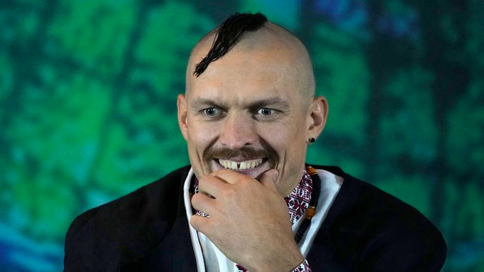 Usyks Mission für Freiheit und Frieden. Der Boxer Joshua aus Großbritannien wird am 20. August 2022 in einem Rückkampf gegen Titelverteidiger Oleksandr Usyk im Schwergewicht antreten. 