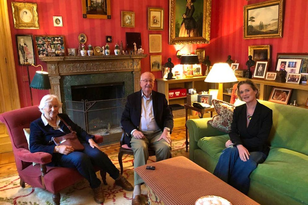 Prinzessin Delphines jahrelange Kampf um die Liebe ihres Vaters. Alt-Königin Paola, Alt-König Albert und Prinzessin Delphine (von links nach rechts) bei einem Treffen auf Schloss Belvedere in Brüssel im Oktober 2020.