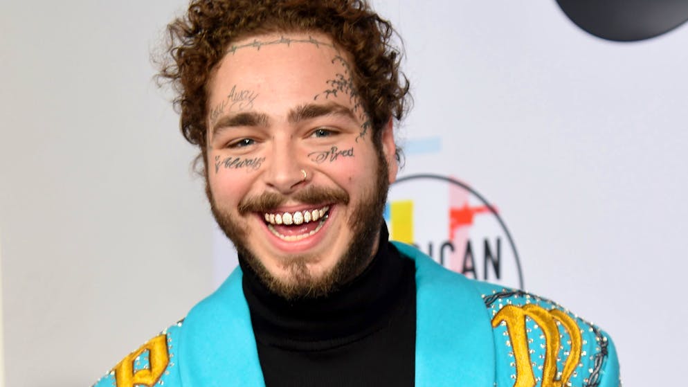 Stars und ihre schlimmen Tattoos. Stacheldraht im Gesicht und Rosen am A...