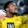 epa09774701 Dortmund's Dan-Axel Zagadou (R) in action against Moenchengladbach's Marvin Friedrich (L) during the German Bundesliga soccer match between Borussia Dortmund and Borussia Moenchengladbach in Dortmund, Germany, 20 February 2022. EPA/SASCHA STEINBACH