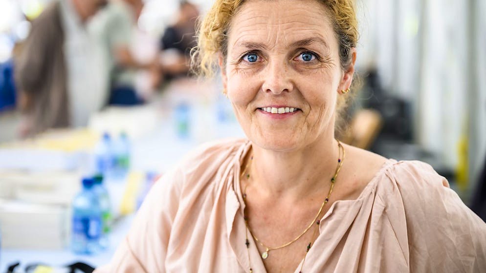 L'écrivaine suisse Sarah Jollien-Fardel pose lors de la 13ème édition du festival littéraire, Le livre sur les quais, dimanche dernier à Morges.