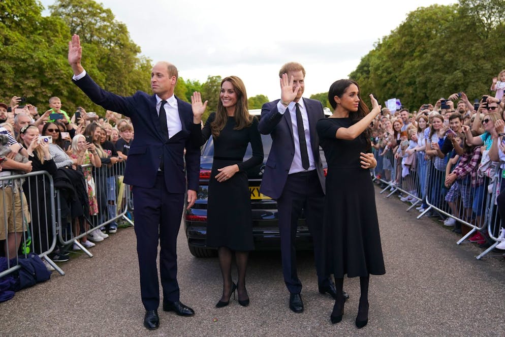 William and Harry united in grief. For the first time since the death of Queen Elizabeth II, William, Harry and their wives appeared in public.