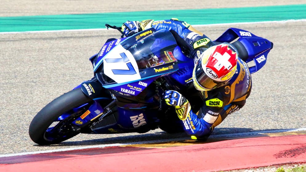 Dominique Aegerter est toujours en tête du championnat du monde Supersport.