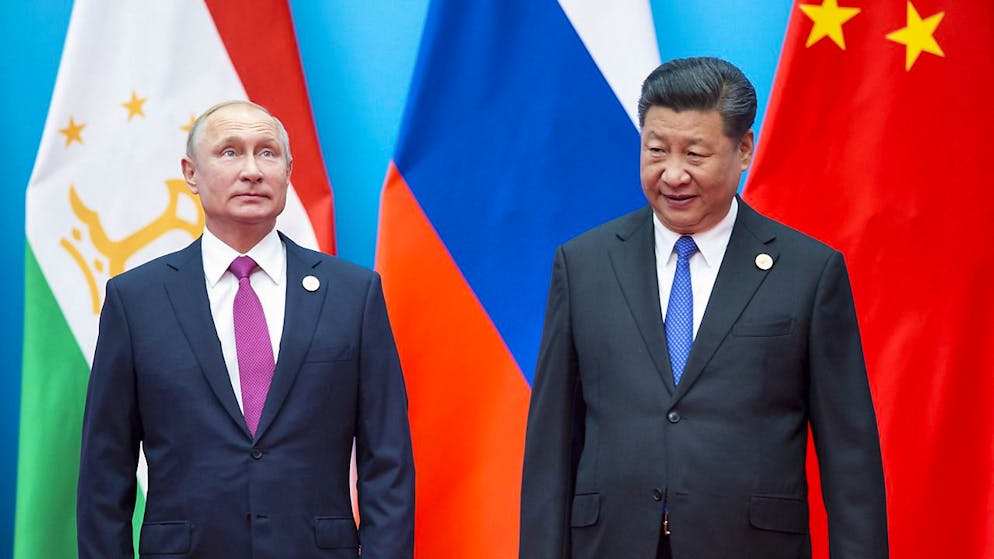 Xi Jinping devrait rencontrer Vladimir Poutine cette semaine en Ouzbékistan en marge du sommet de l'Organisation de Coopération de Shanghai (archives).