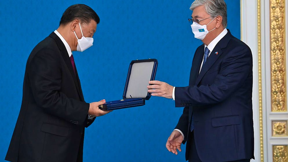 Xi Jinping a été accueilli par le président kazakh Kassym-Jomart Tokaïev.