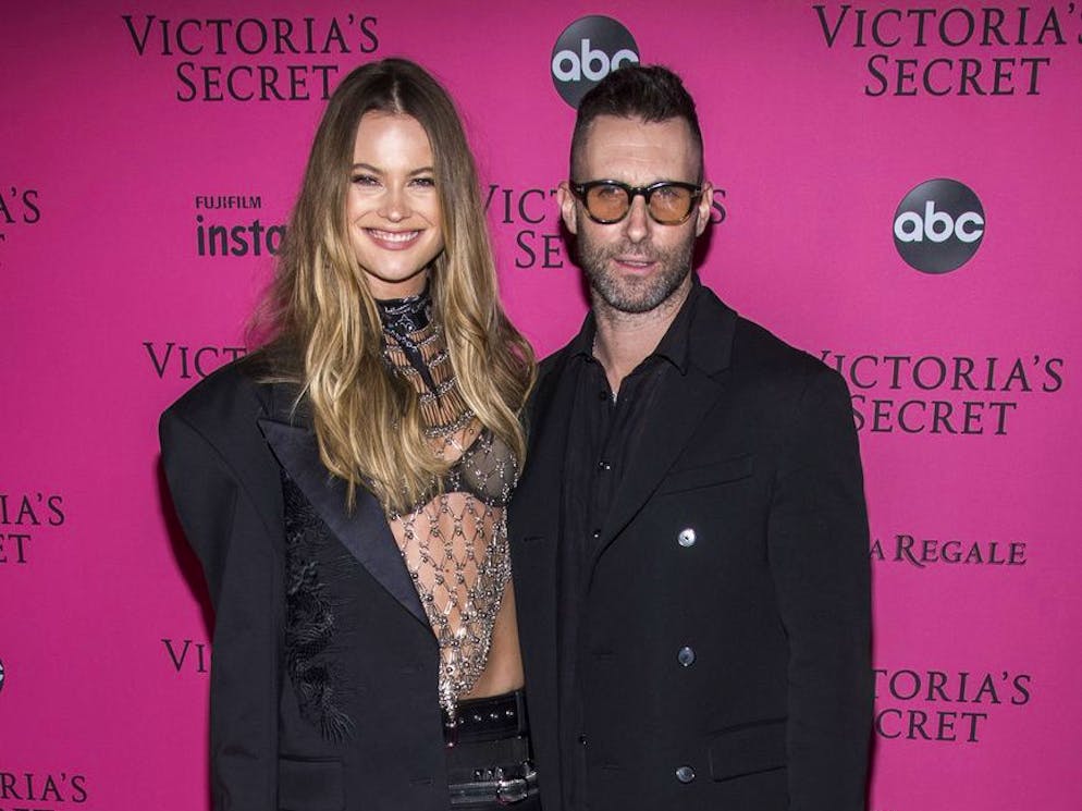 Adam Levine muss sich gegen Fremdgeh-Vorwürfe wehren. Adam Levine und Model Behati Prinsloo sind seit 2014 verheiratet und haben zwei Kinder miteinander. 