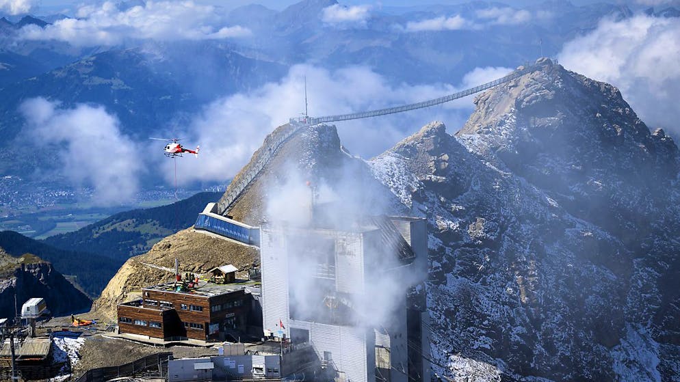 Il resort Glacier 3000. Botta: «È la prima volta che un rogo distrugge una mia opera»