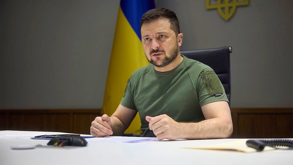 HANDOUT - Wolodymyr Selenskyj, Präsident der Ukraine, hält im Mariinskyi-Palast eine Ansprache auf dem Welternährungsgipfel per Videoübertragung. Foto: Ukrainian Presidential Press Off/Planet Pix via ZUMA Press Wire/dpa - ACHTUNG: Nur zur redaktionellen Verwendung und nur mit vollständiger Nennung des vorstehenden Credits