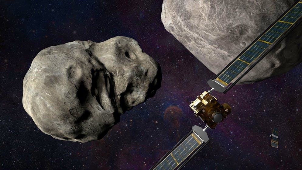 Abbildung der NASA-Raumsonde «Dart» und des «LICIACube» (rechte untere Ecke) der italienischen Raumfahrtagentur (ASI) vor dem Einschlag.