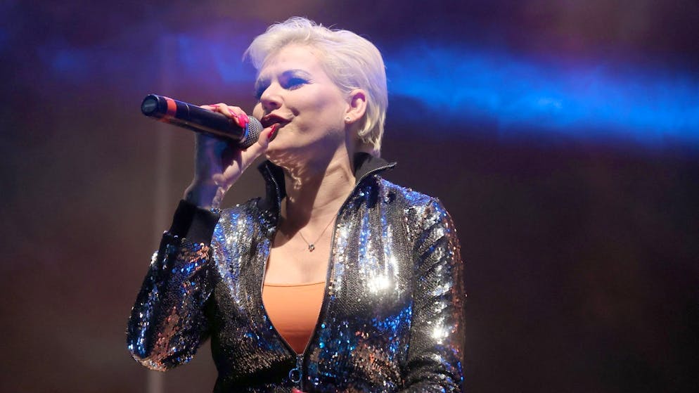 Gegen Schlagersängerin Melanie Müller wird wegen des Verdachts auf Extremismus ermittelt.