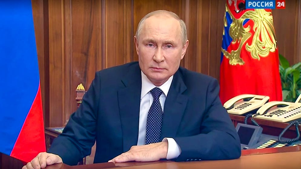 Russian President Vladimir Putin wants to make the annexation of several state-wide areas official on Friday.