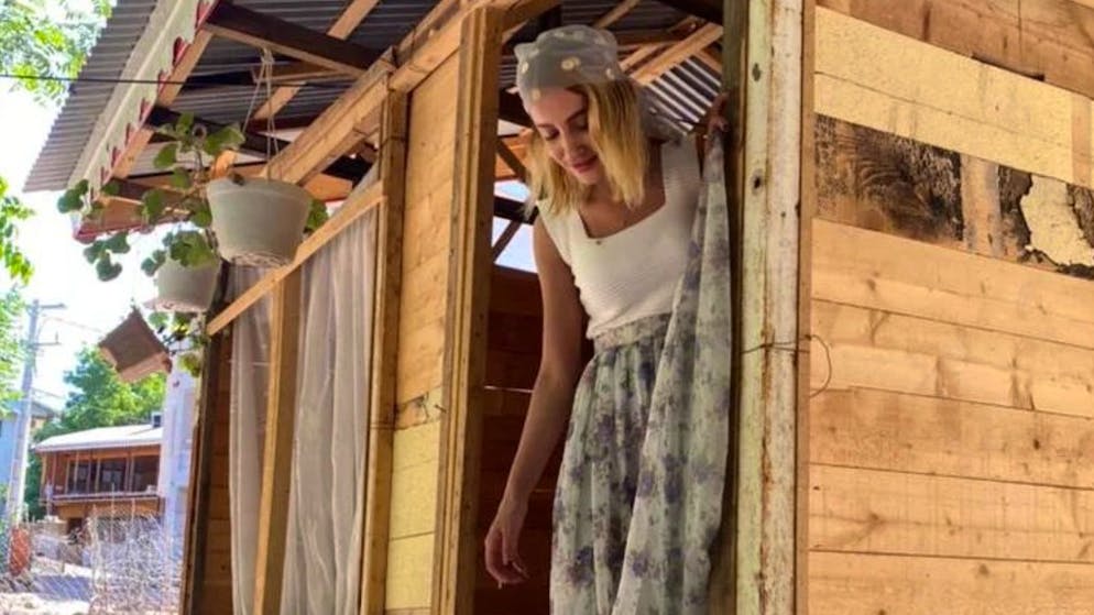 Blutige Unruhen im Iran. 23-jährige Hadis verprügelt und mit drei Kugeln hingerichtet