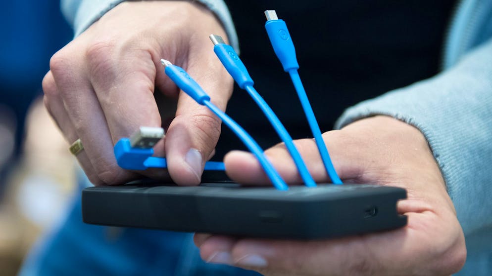 Neues Jahr, neue Gesetze. Von AHV über Kabelsalat bis zum Zoll – das ändert sich 2024