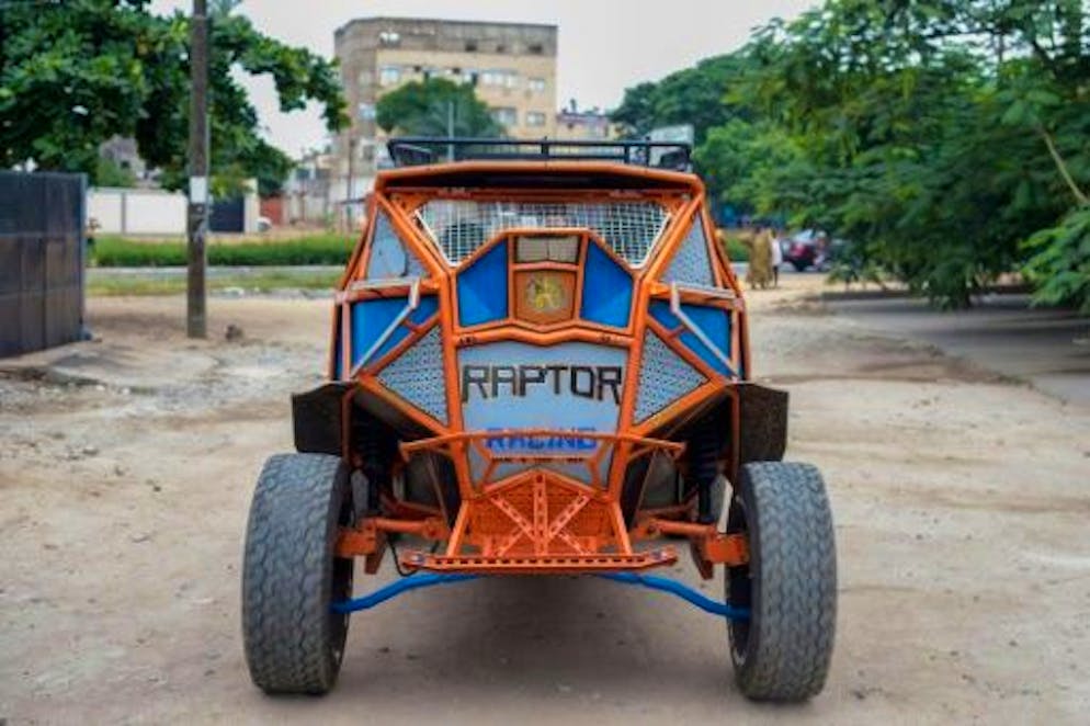 Un passionné de mécanique fait naître à Lomé la première voiture «Made in Togo» - Gallery. La voiture construite par Raouf, à Lomé le 2 août 2022