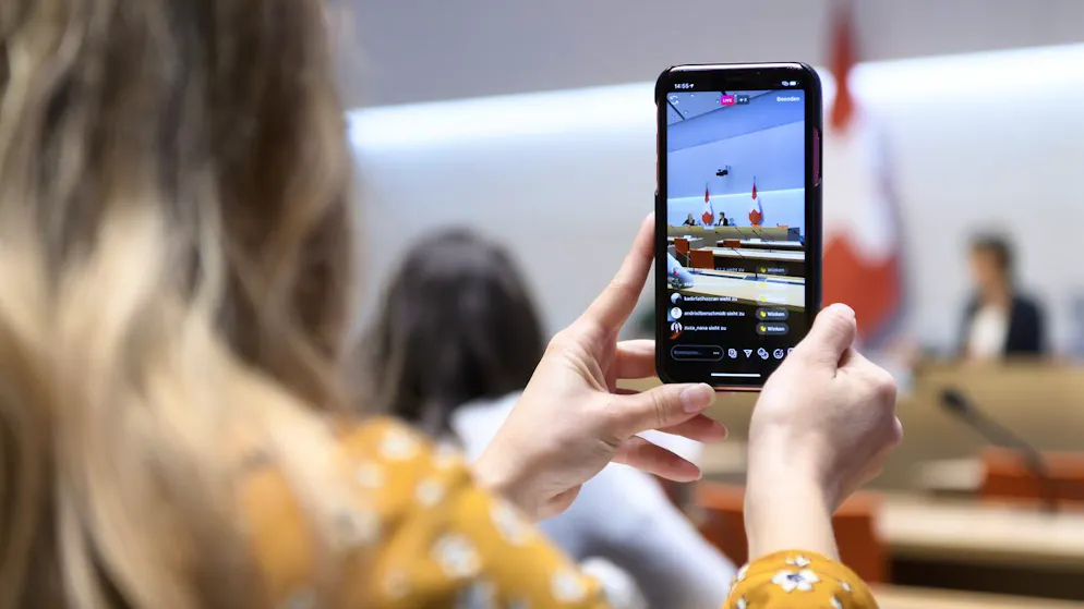 Der Bundesrat wird ab Montag im Rahmen eines Pilotprojekts auch auf Instagram kommunizieren.