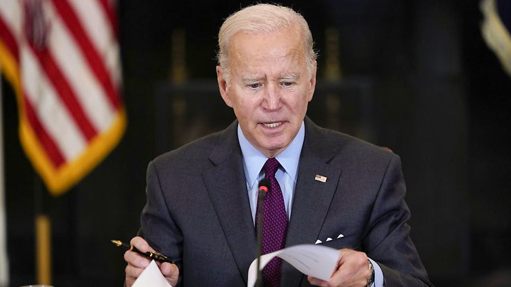 Selon Joe Biden, Vladimir Poutine ne plaisante pas quand il parle d'un usage potentiel d'armes nucléaires, car son armée "est très peu performante" (archives).