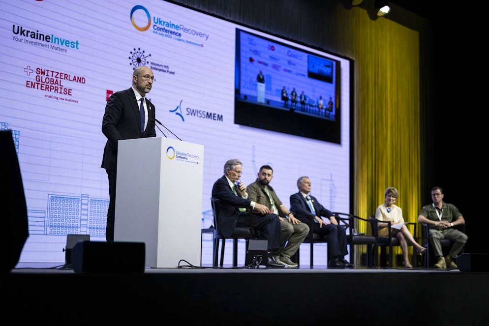 Chronologie des Krieges in der Ukraine. <strong>5. Juli:</strong> In Lugano beginnt die zweitägige Wiederaufbaukonferenz für die kriegszerstörte Ukraine. Über tausend Teilnehmende sind vor Ort, darunter mehrere Staats- und Regierungschefs sowie über Ministerinnen und Minister aus 38 Ländern.