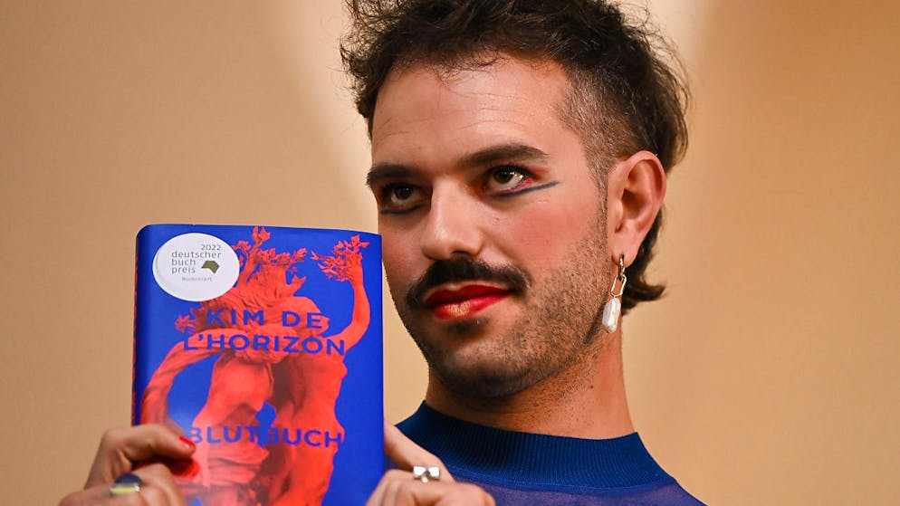 Kim de l'Horizon nach «Es»-Aussage. «Lieber Ueli Maurer, sie haben mich geschlagen»