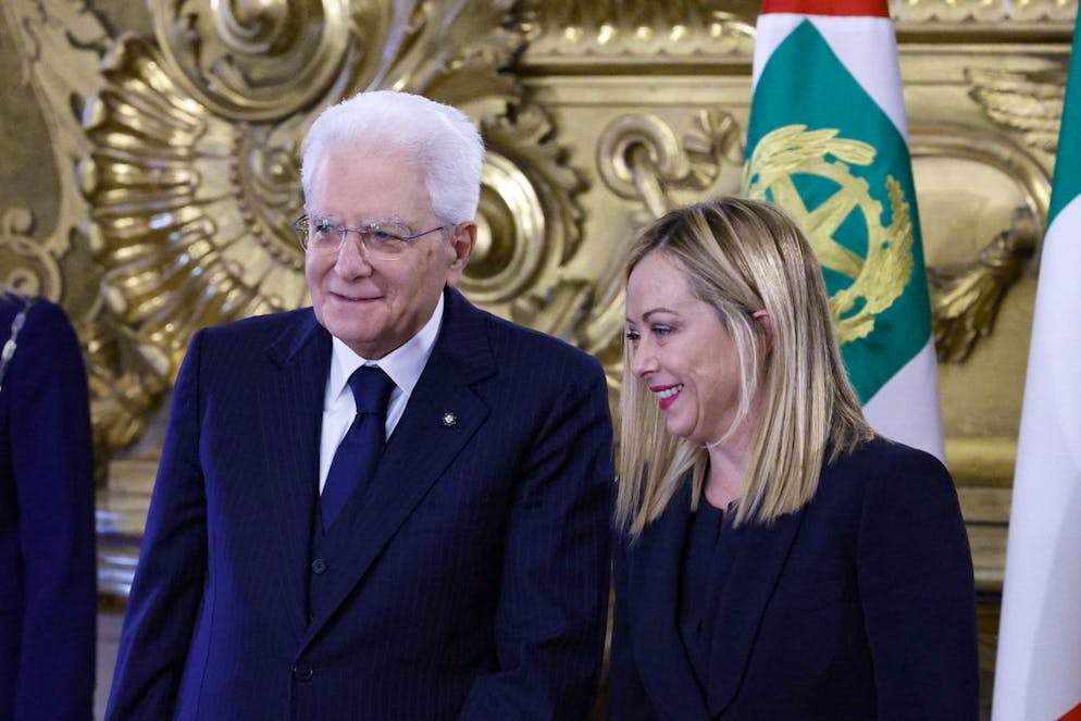 Giorgia Meloni insieme a Sergio Mattarella alla cerimonia di giuramento al Quirinale di Roma.