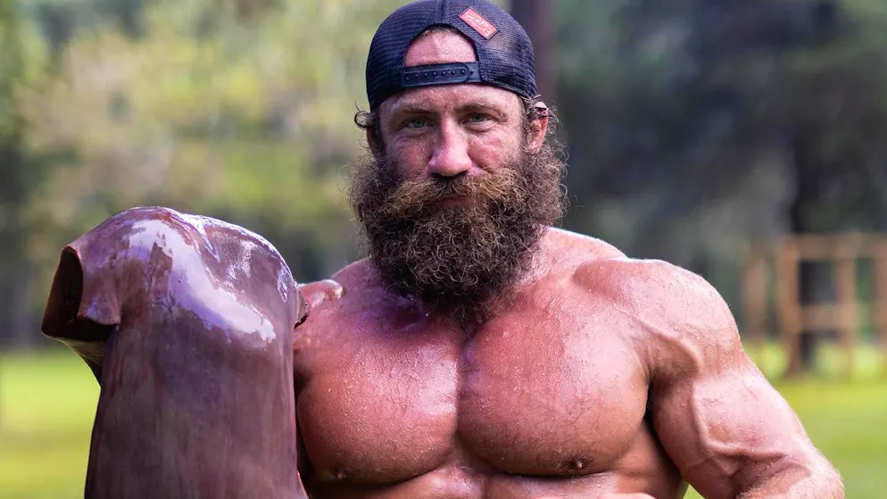 Leber, Herzen, Hoden – alles roh. Influencer «Liver King» erreicht mit bizarren Diät-Tipps Millionen