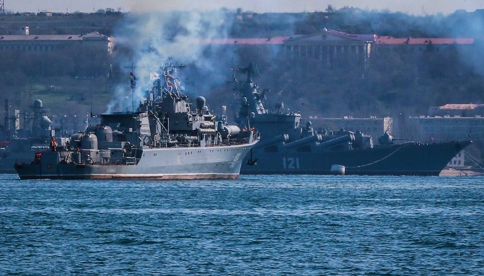 Chronologie des Krieges in der Ukraine. <strong>14. April:</strong> Der russische Raketenkreuzer «Moskwa» wird zerstört. Informationen der US-Geheimdienste sollen dem ukrainischen Militär dabei geholfen haben, das Flaggschiff der russischen Schwarzmeerflotte zu versenken.