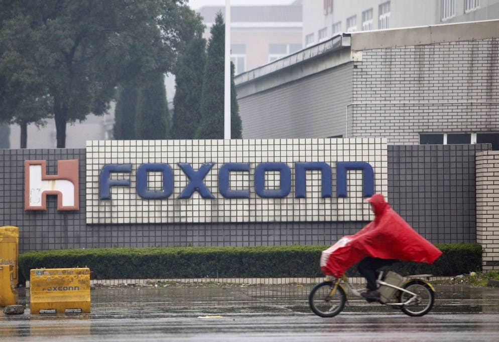 The Foxconn group, which manages the installation, assured that “operations and production (…) are relatively stable” despite the detection of this outbreak.  (illustrative image)