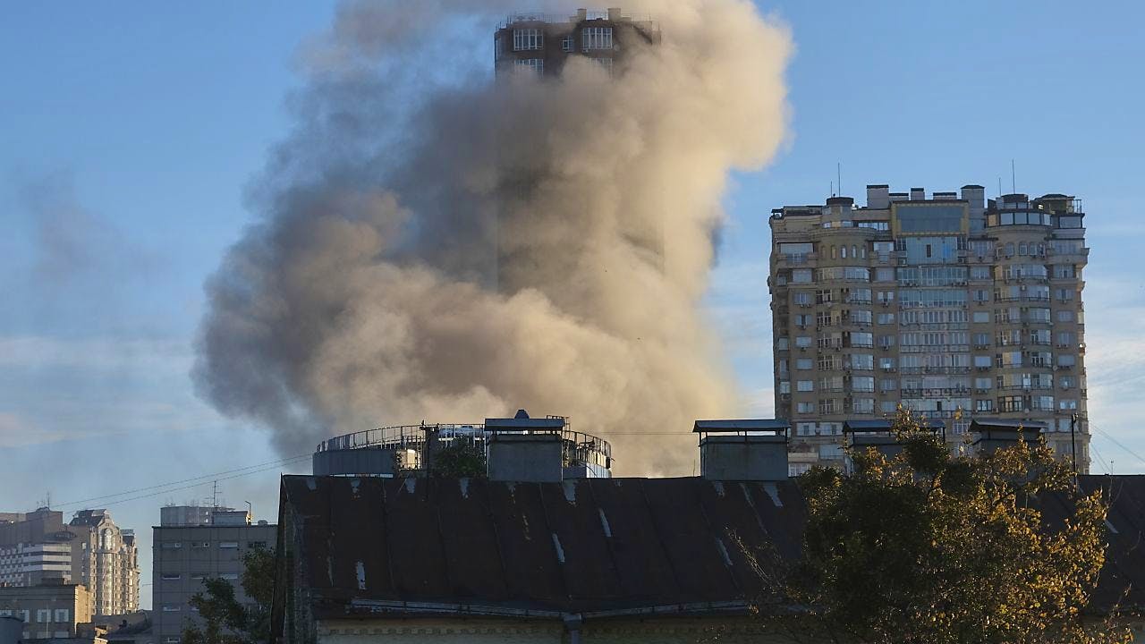 Guerra: Molti Ucraini Senza Acqua O Luce Dopo Nuovi Attacchi Russi ...