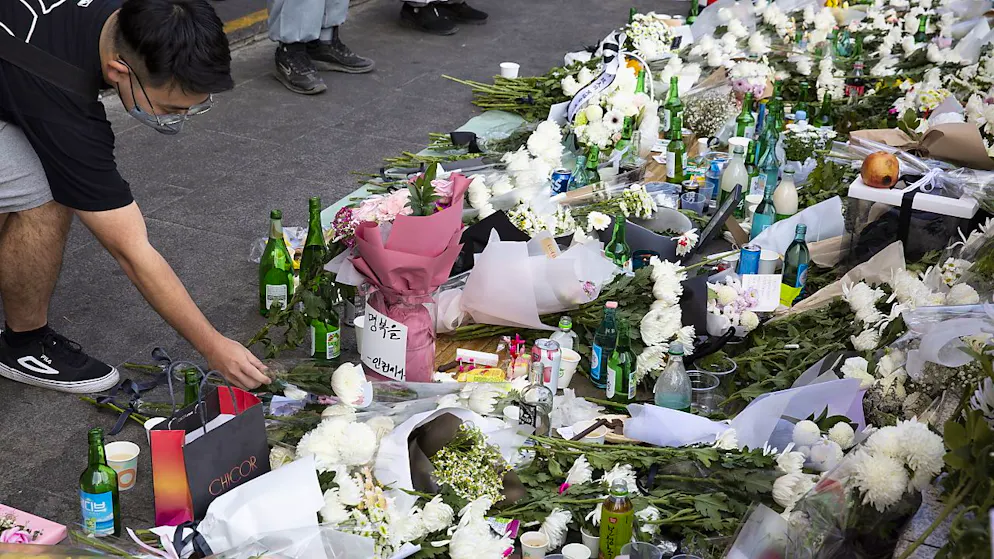 Les hommages ont afflué après la bousculade qui a fait plus de 150 morts à Séoul.