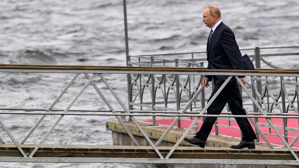 Wasserdrohnen vor der Krim. Die Ukraine führt Putin mit einem wegweisenden Angriff vor