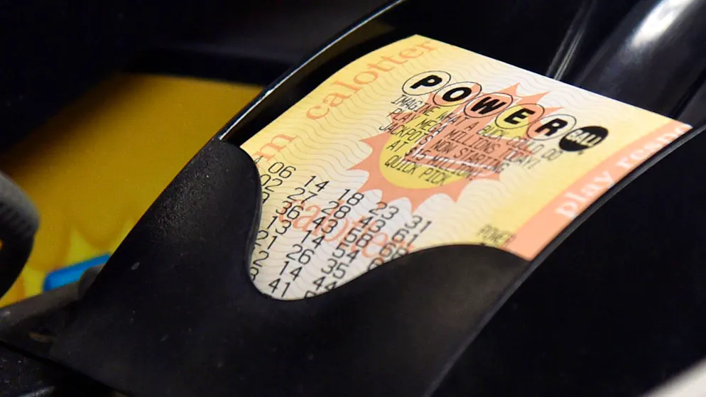 Ein Lottoschein für den Jackpot der Lotterie Mega Millions von rund 1,3 Milliarden Dollar.