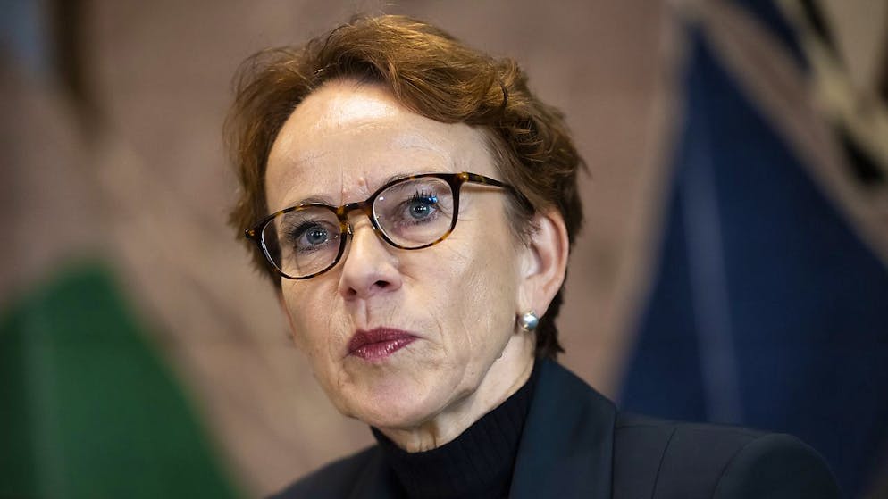 Ecco i candidati del PS che potrebbero scendere in pista per la corsa al Governo. La basilese Eva Herzog era una papabile per il posto di Berset ma proprio questa settimana, a sondaggio già analizzato, ha comunicato di rinunciare alla corsa alla successione del friburghese.