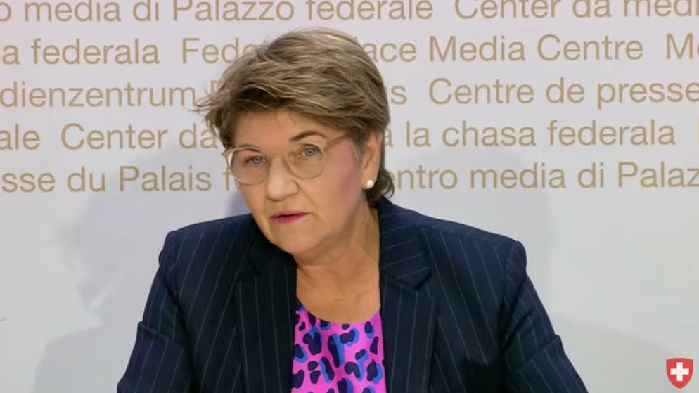 Zahlreiche Rekruten verlassen Militär vorzeitig. Amherd will Ausdehnung der Armee-Dienstpflicht prüfen