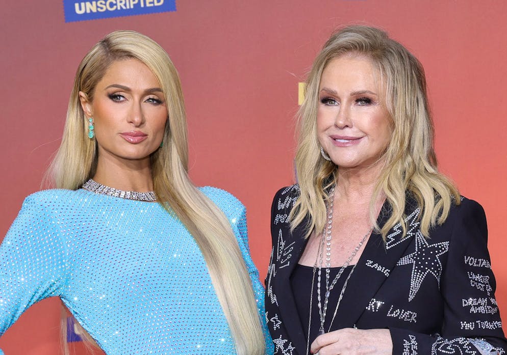 Paris Hilton wants children, but it's not easy.  Here you can see Paris Hilton (left) and her mother Kathy.  In return, she said in an interview that she was hurt that her daughter was not pregnant yet.  She thinks her daughter should relax.