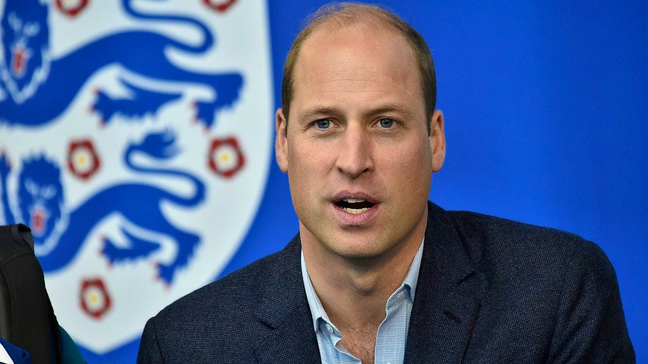 Fußball: Prinz William Schickt Grüsse An Fussballteams Von Wales Und ...